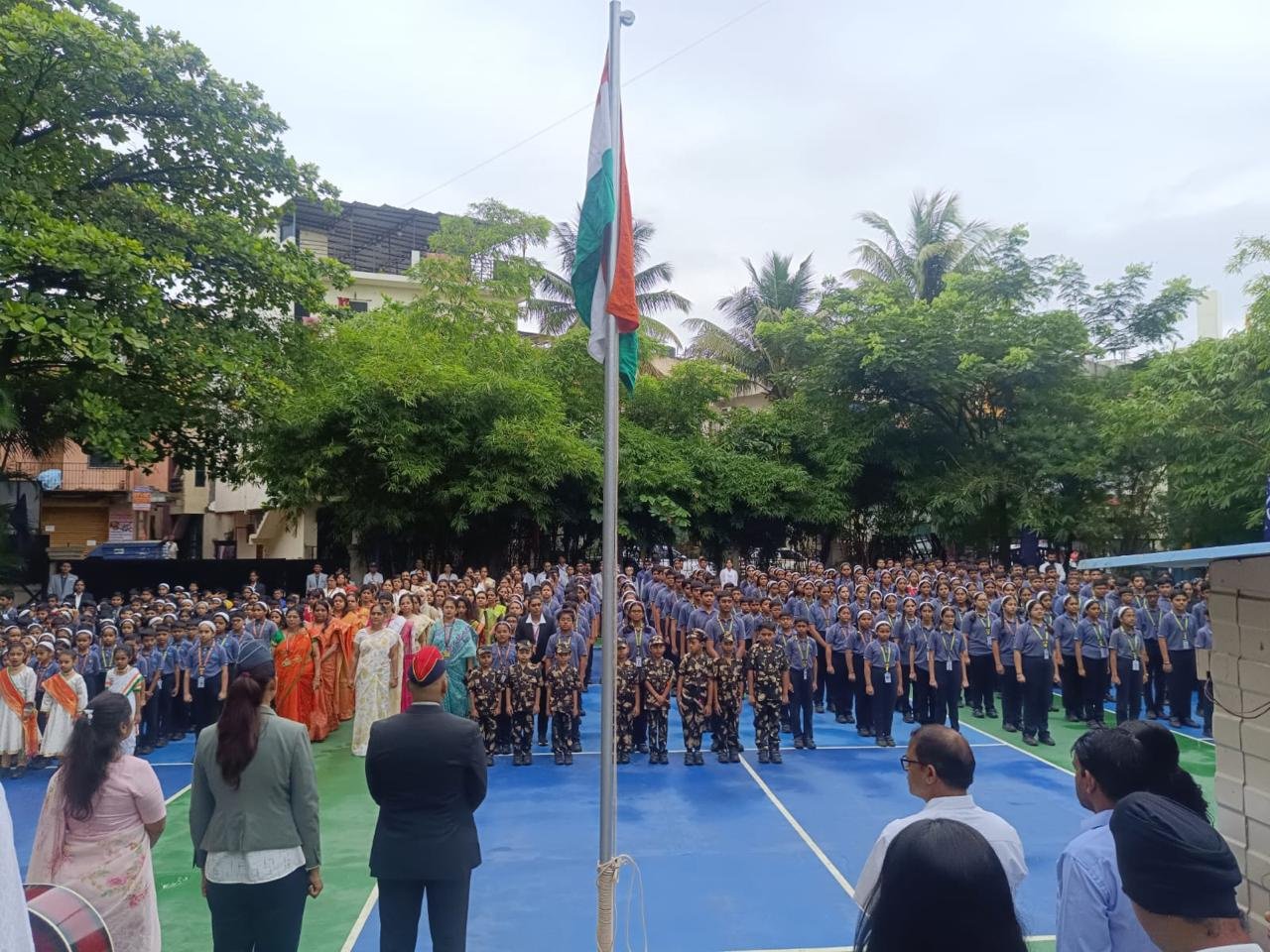 Sqn Ldr Mayuri Yeolekar conducting a leadership session for school students